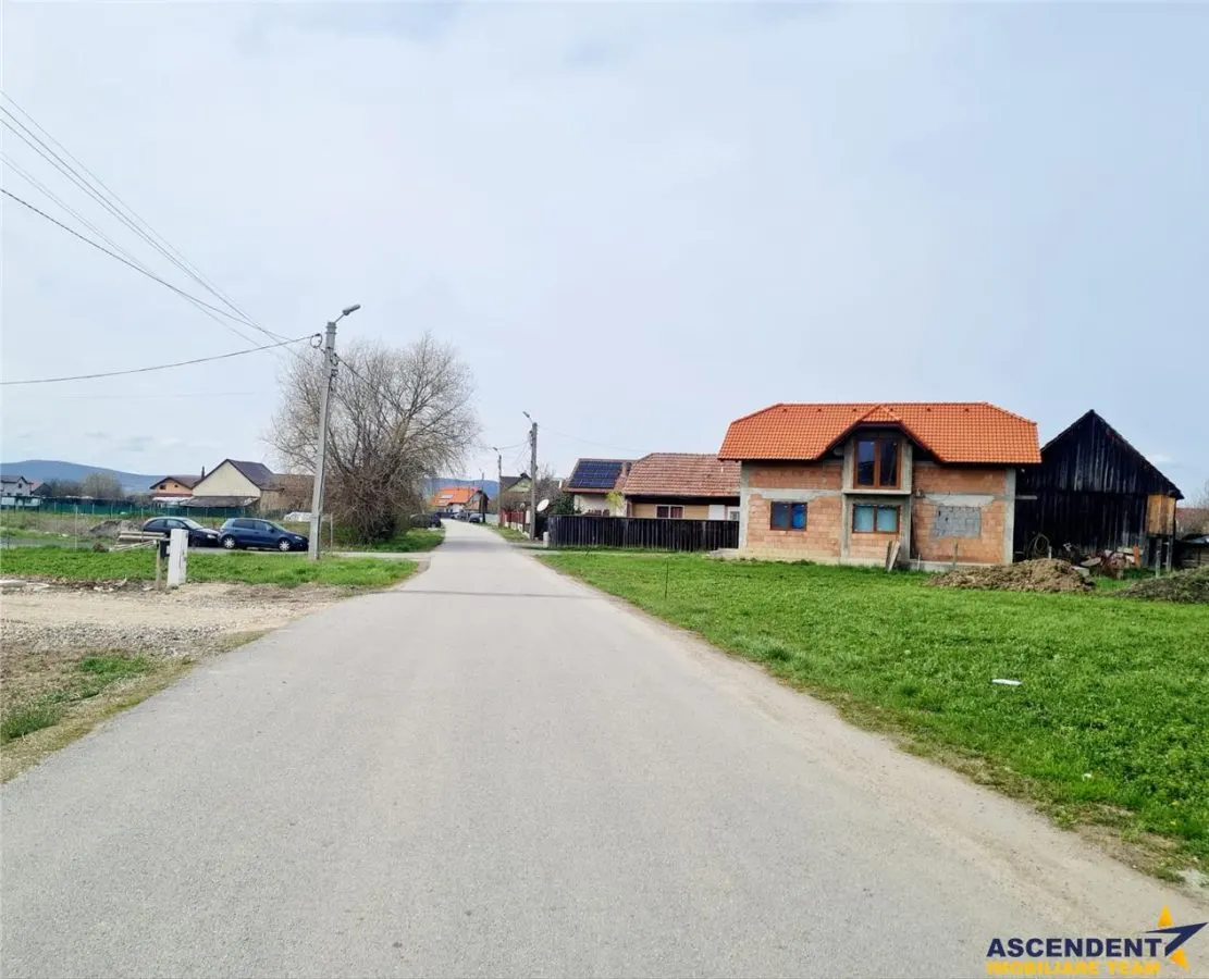 Teren 1.700 mp intravilan, natura, vecinatati bune, potential dublu, Lunca Calnicului - foto 9