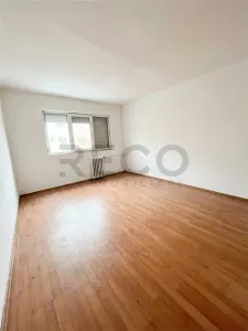 RECO Apartament 3 camere cu potential, etaj 2, Calea Aradului - Oradea