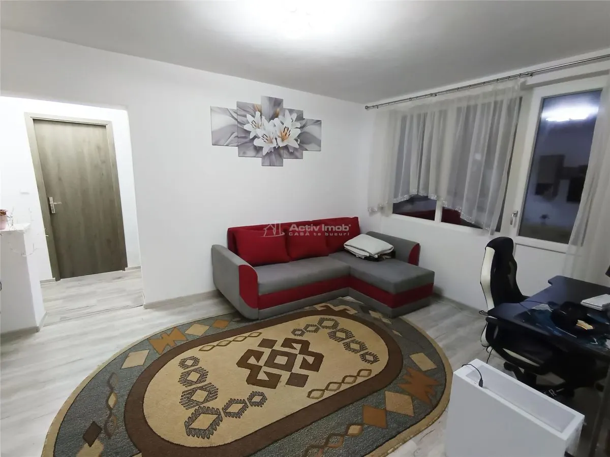 Apartament 2 camere in zona centrala Moldova Noua, langa piata - foto 3