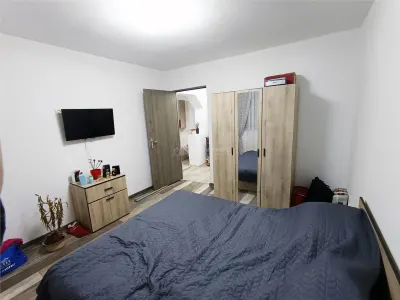 Apartament 2 camere in zona centrala Moldova Noua, langa piata - foto 8