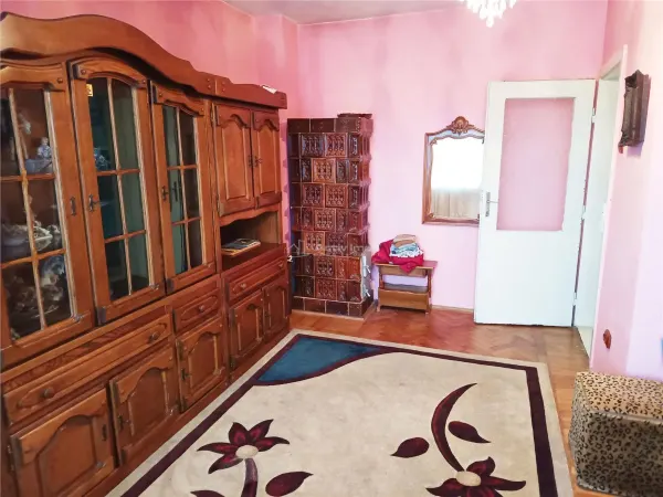 Casă 5 camere Moldova Noua - poza 22