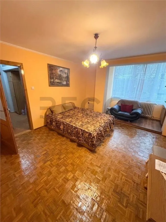 RECO Apartament X mare 2 camere zona foarte linistita Splaiul Crisanei - foto 1