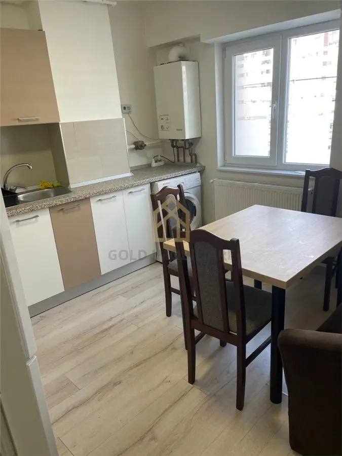 Apartament 2 camere decomandat de închiriat  Bd. Traian etaj 1 - foto 1