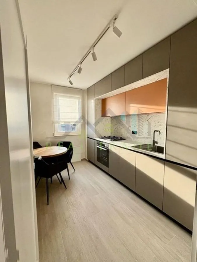 Apartament 2 camere Urban Plaza, pozitie excelenta - foto 2