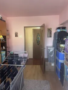 Apartament 3 camere Noua ,decomandat,etaj 2, loc parcare,133000 Euro - foto 4