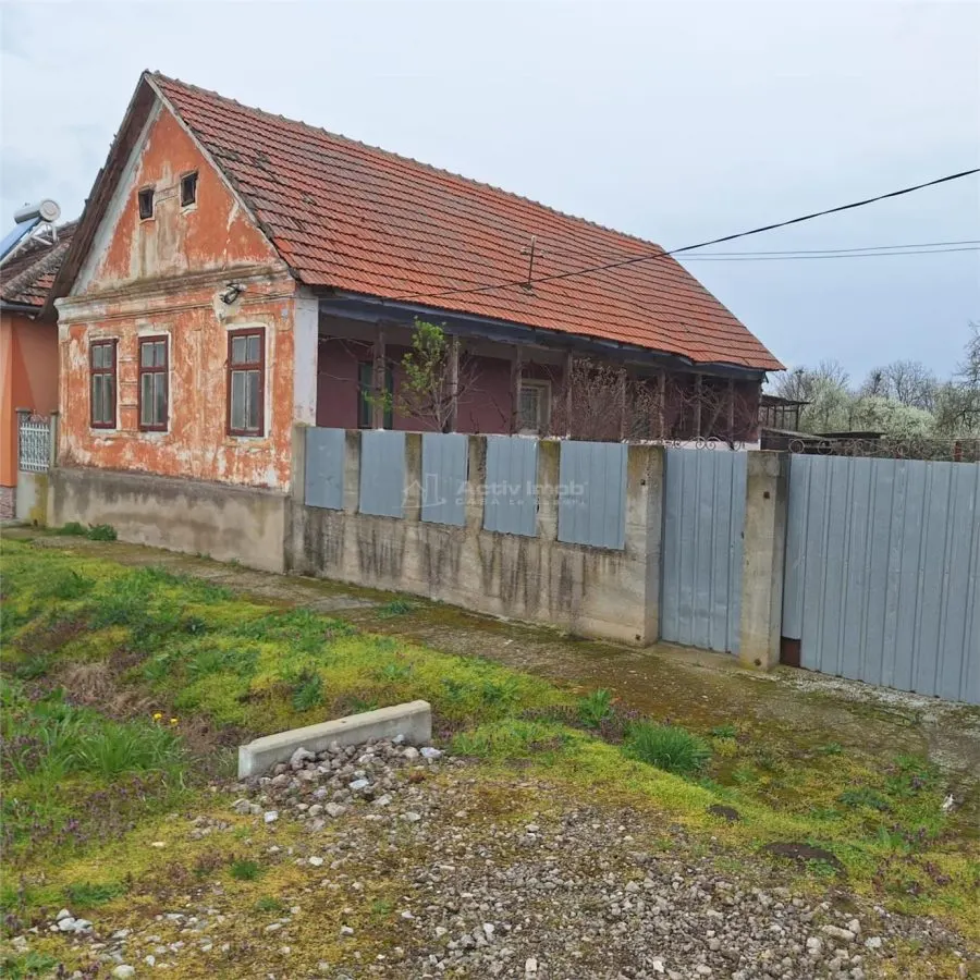 Casa cu Gradina si Teren, 4636 MP. Ghertenis - foto 1