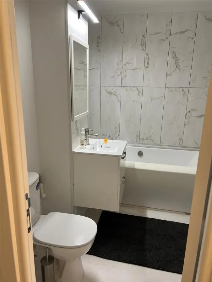 Inchiriere apartament  2 camere zona  Vest - foto 8