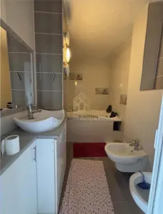 Apartament 4 camere de inchiriat - foto 9
