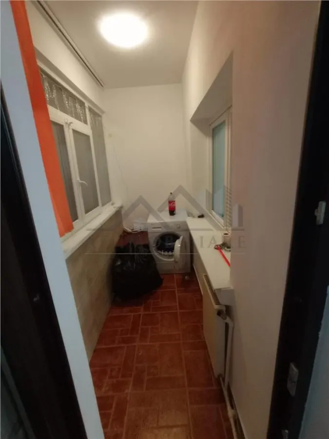 Apartament 4 camere  Podu Ros zona Bd Tutora - foto 11
