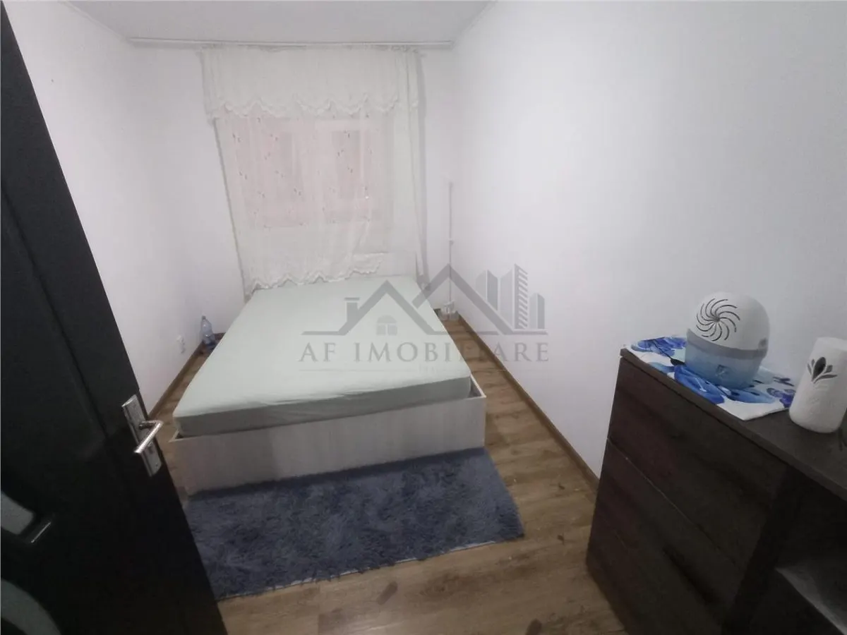 Apartament 4 camere  Podu Ros zona Bd Tutora - foto 14