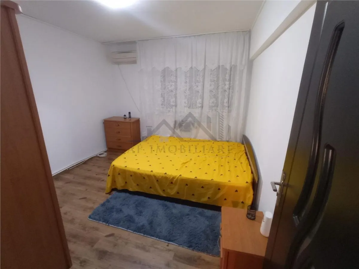 Apartament 4 camere  Podu Ros zona Bd Tutora - foto 15