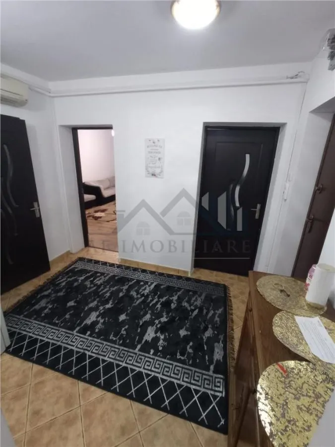 Apartament 4 camere  Podu Ros zona Bd Tutora - foto 7