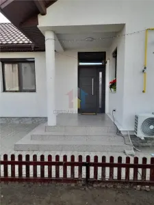 Vila P+M constructie 2020, pretabila doua famiili, teren 620 mp, Cazasu - foto 3