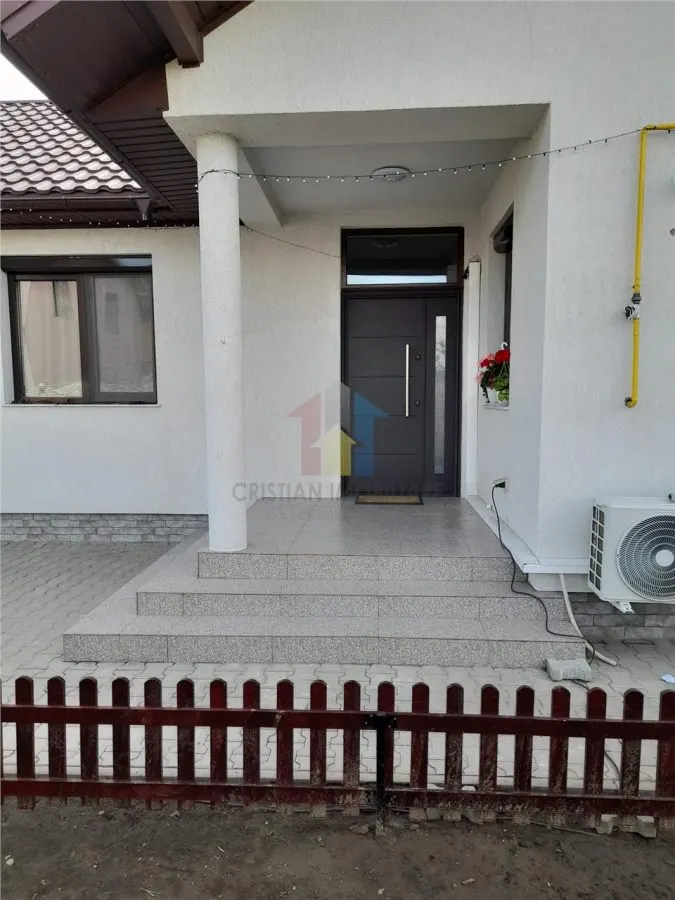 Vila P+M constructie 2020, pretabila doua famiili, teren 620 mp, Cazasu - foto 3