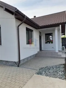 Vila P+M constructie 2020, pretabila doua famiili, teren 620 mp, Cazasu - foto 9