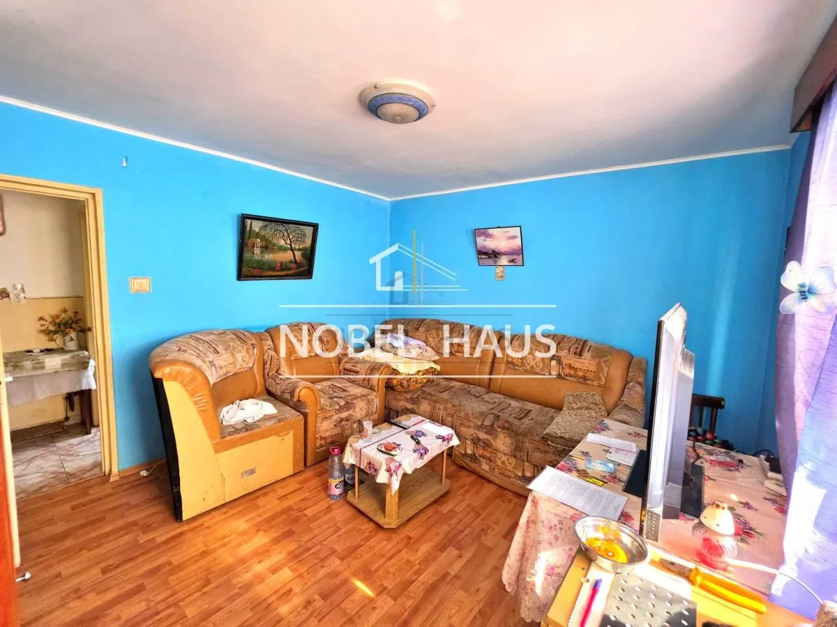 Apartament 2 camere, decomandat, etajul 4, zona Stadion - foto 1