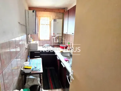 Apartament 2 camere, decomandat, etajul 4, zona Stadion - foto 3