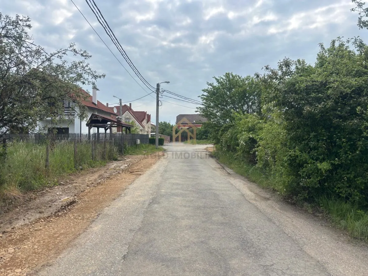 Teren intravilan de vânzare â€“ Zona Brândușelor - Baia Mare - foto 3