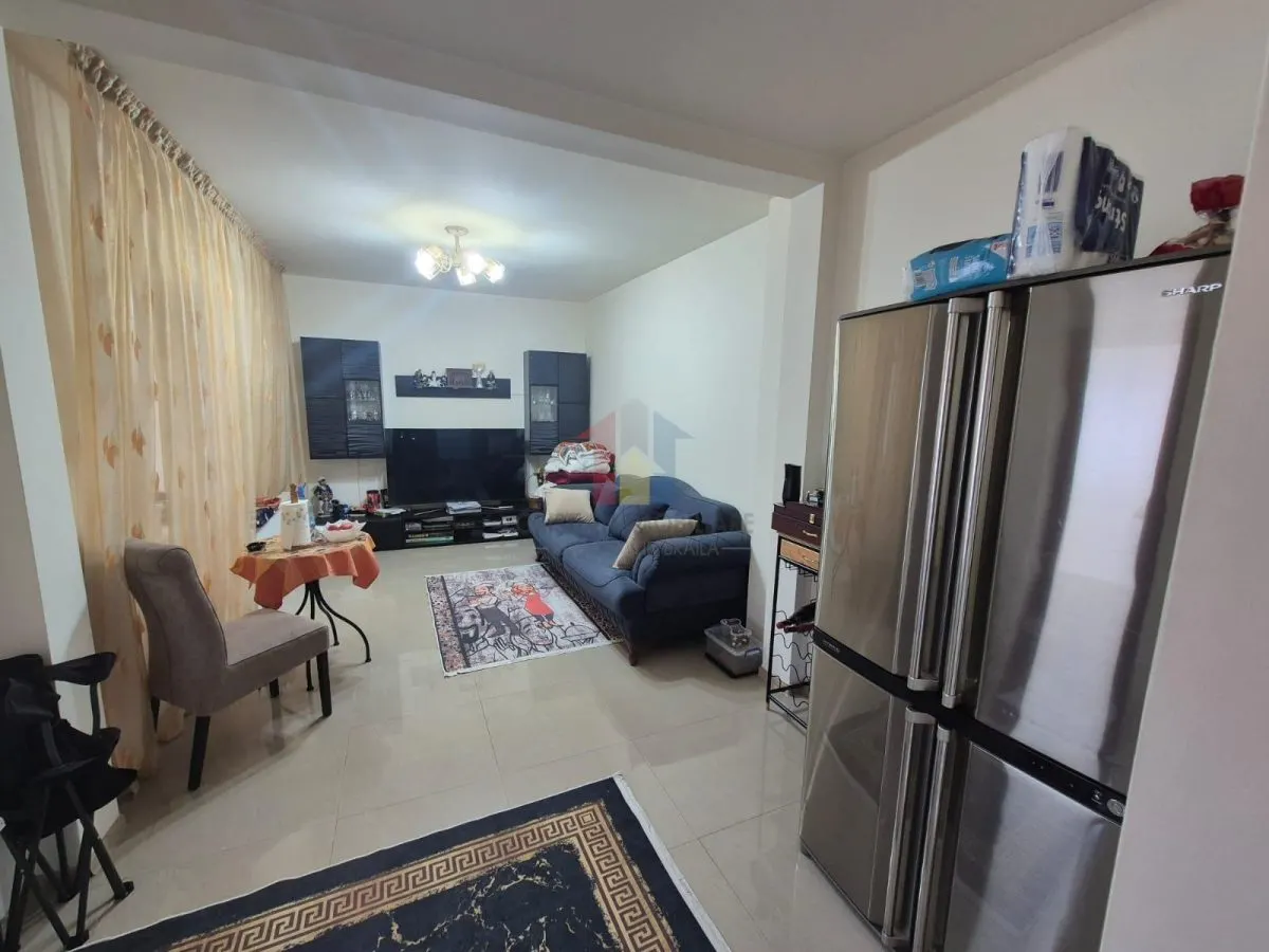 ZONA CENTRALA  Casa 6 camere + Spatiu comercial constructie caramida - foto 2