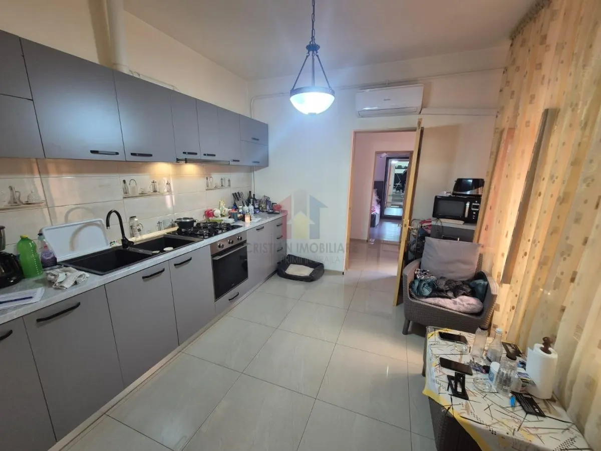 ZONA CENTRALA  Casa 6 camere + Spatiu comercial constructie caramida - foto 6