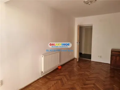 Spatiu comercial Stradal Central Pietonal Videle 30mp full utilitati - foto 4