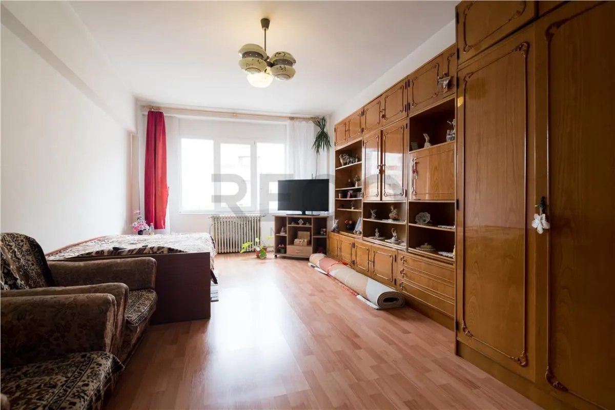 RECO Apartament 3 camere Rogerius â€“ luminos, dubla orientare - foto 1