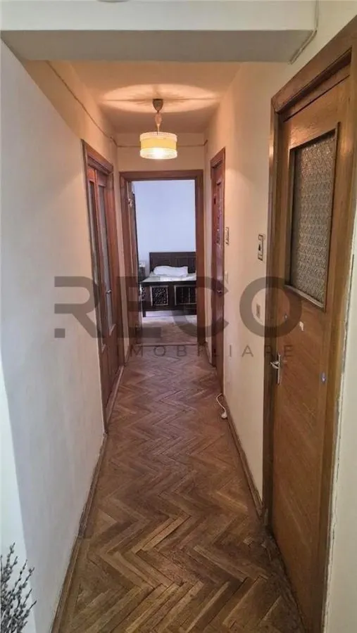 Reco Apartament in Oradea Ultracentral 98 mp - foto 2