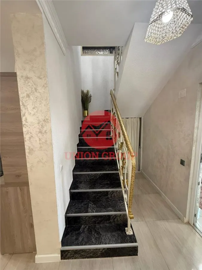 Duplex Cu Finisaje si Mobilier Premium, Navodari - foto 19