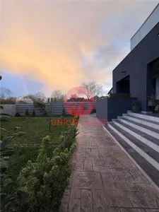 Duplex Cu Finisaje si Mobilier Premium, Navodari - foto 22