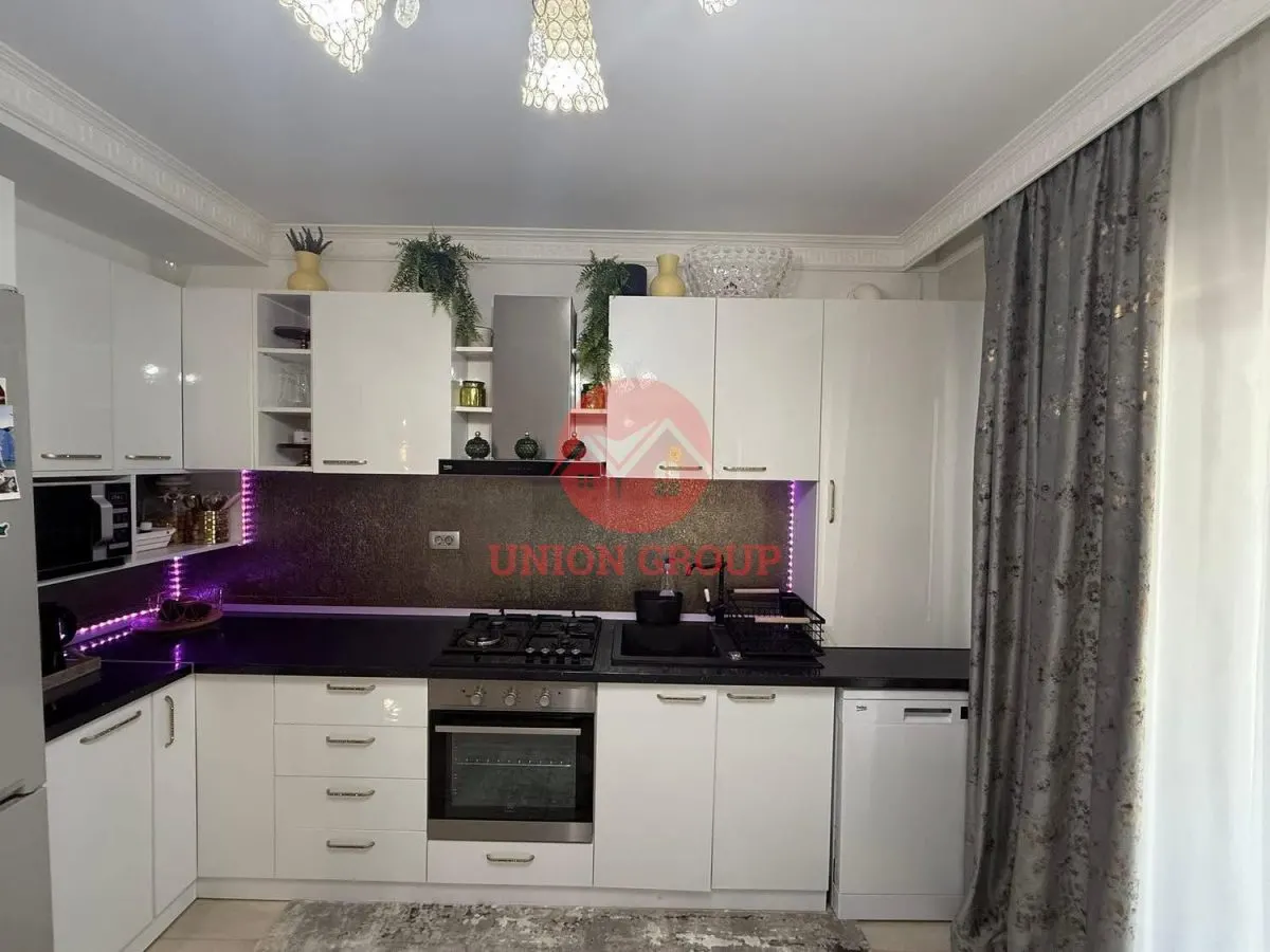 Duplex Cu Finisaje si Mobilier Premium, Navodari - foto 8