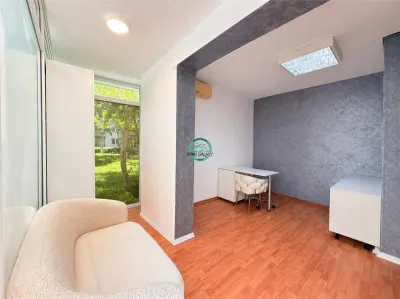 Vand spatiu comercial in Tudor, Blv. Pandurilor suprafata utila 33 mp - foto 2