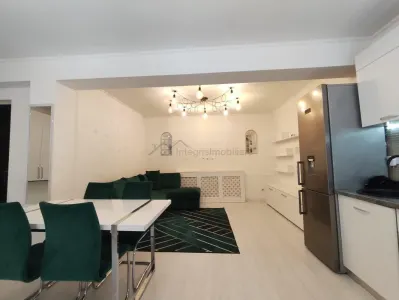 Apartament 3 camere,curte comuna Louis Pasteur,Oradea - foto 2