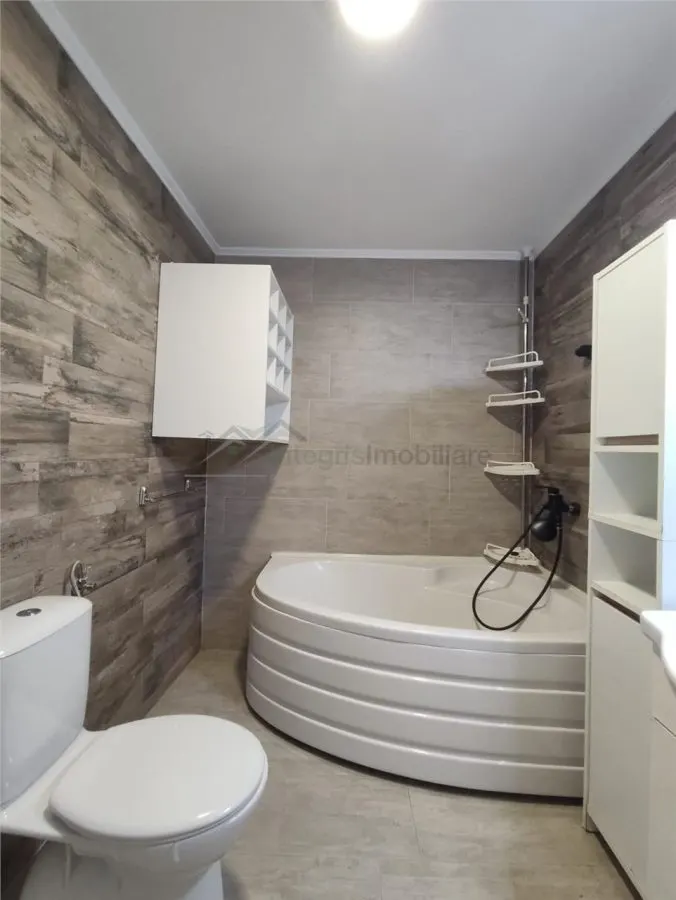 Apartament 3 camere,curte comuna Louis Pasteur,Oradea - foto 6