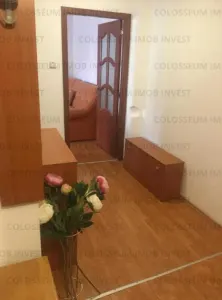 Apartament 2 camere, decomandat - zona Tractorul - foto 2