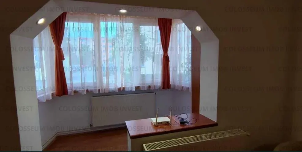 Apartament 2 camere, decomandat - zona Tractorul - foto 4