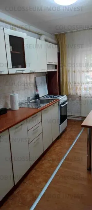 Apartament 2 camere, decomandat - zona Tractorul - foto 5