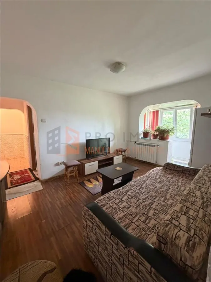 Apartament 2 camere cf 2 semidecomandat zona Micro 14 - foto 3