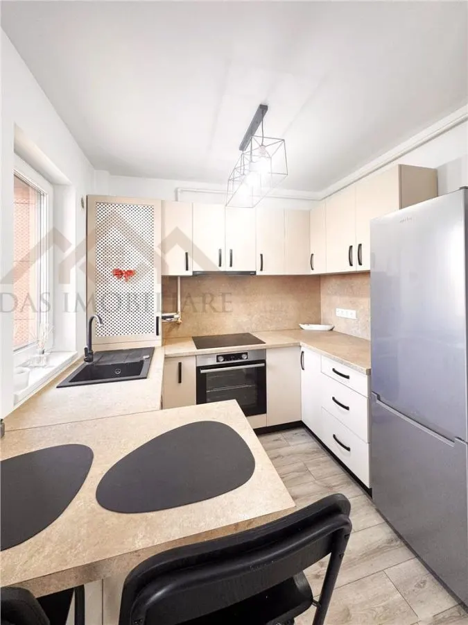 Apartament 2 camere , etaj 1 si loc de parcare, bloc nou, strada Daliei - foto 1