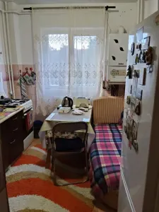 Apartament 2 camere decomandat, 2 balcoane,  etajul 2 Racadau Parcul Trandafirilor - foto 2