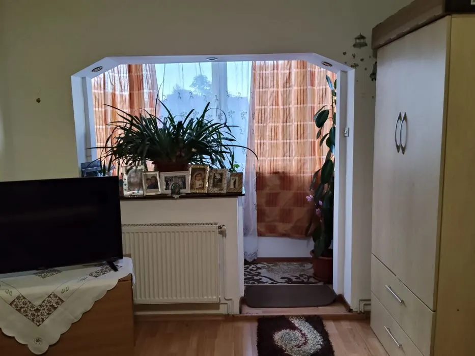 Apartament 2 camere decomandat, 2 balcoane,  etajul 2 Racadau Parcul Trandafirilor - foto 3
