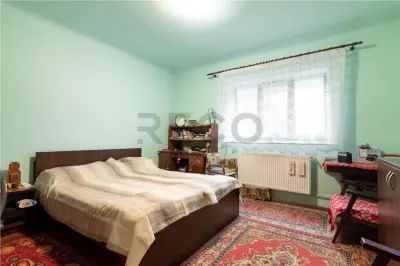 RECO Casa 3 camere, zona Iosia, iesire la 2 strazi, teren 503 mp, - Oradea