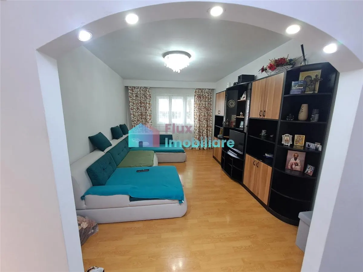 Apartament cu 3 camere decomandat parter inalt George Enescu - foto 2