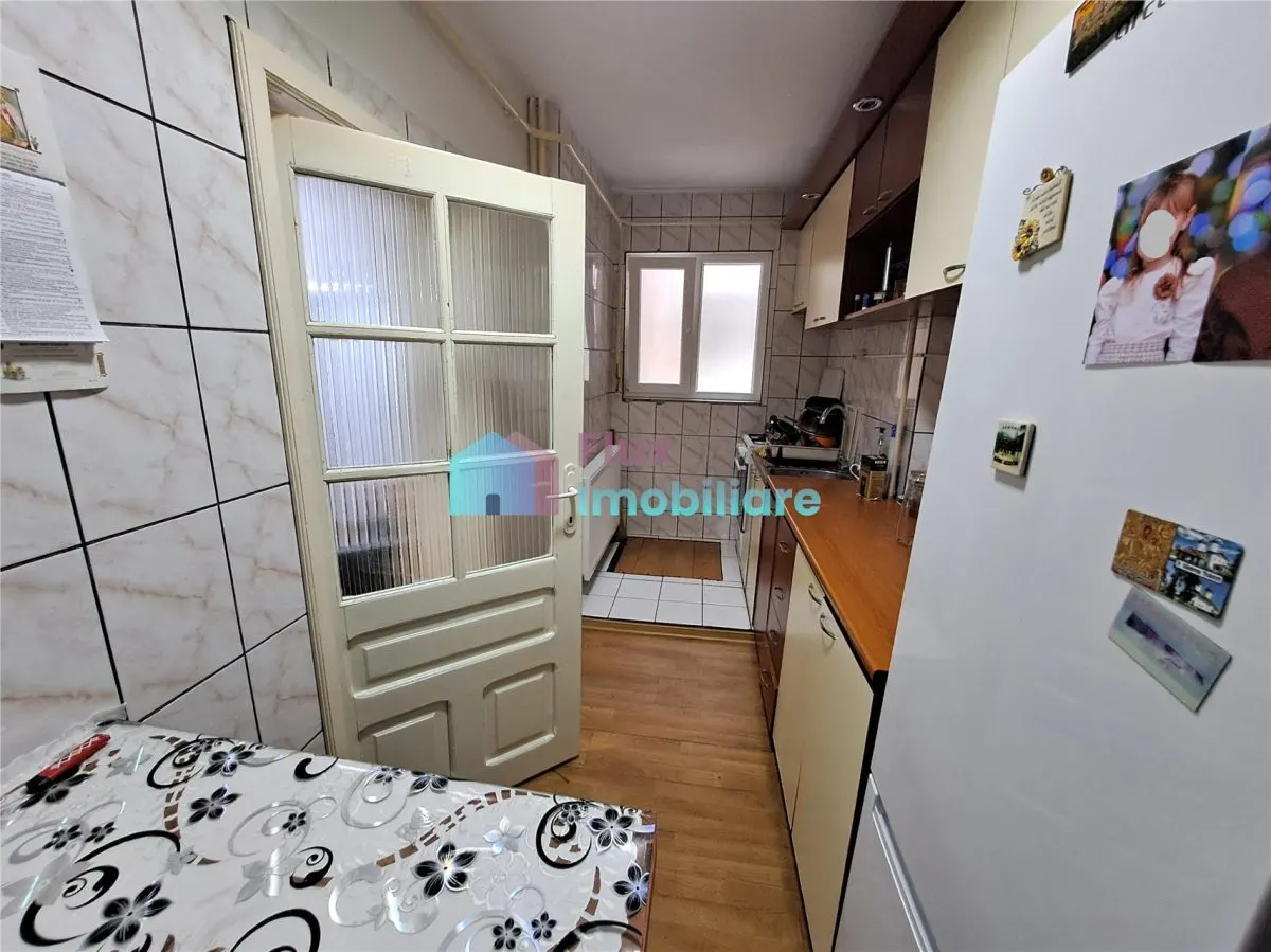 Apartament cu 3 camere decomandat parter inalt George Enescu - foto 12