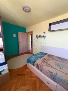 Apartament 4 camere zona McDonald''s - foto 3