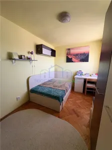 Apartament 4 camere zona McDonald''s - foto 4