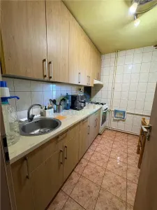 Apartament 4 camere zona McDonald''s - foto 5