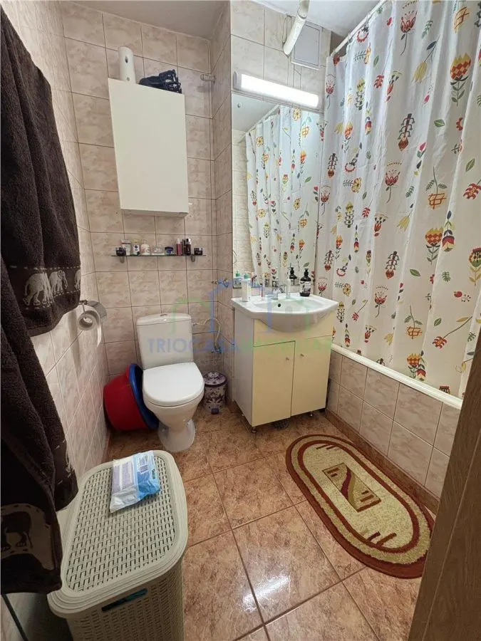 Apartament 4 camere zona McDonald''s - foto 8