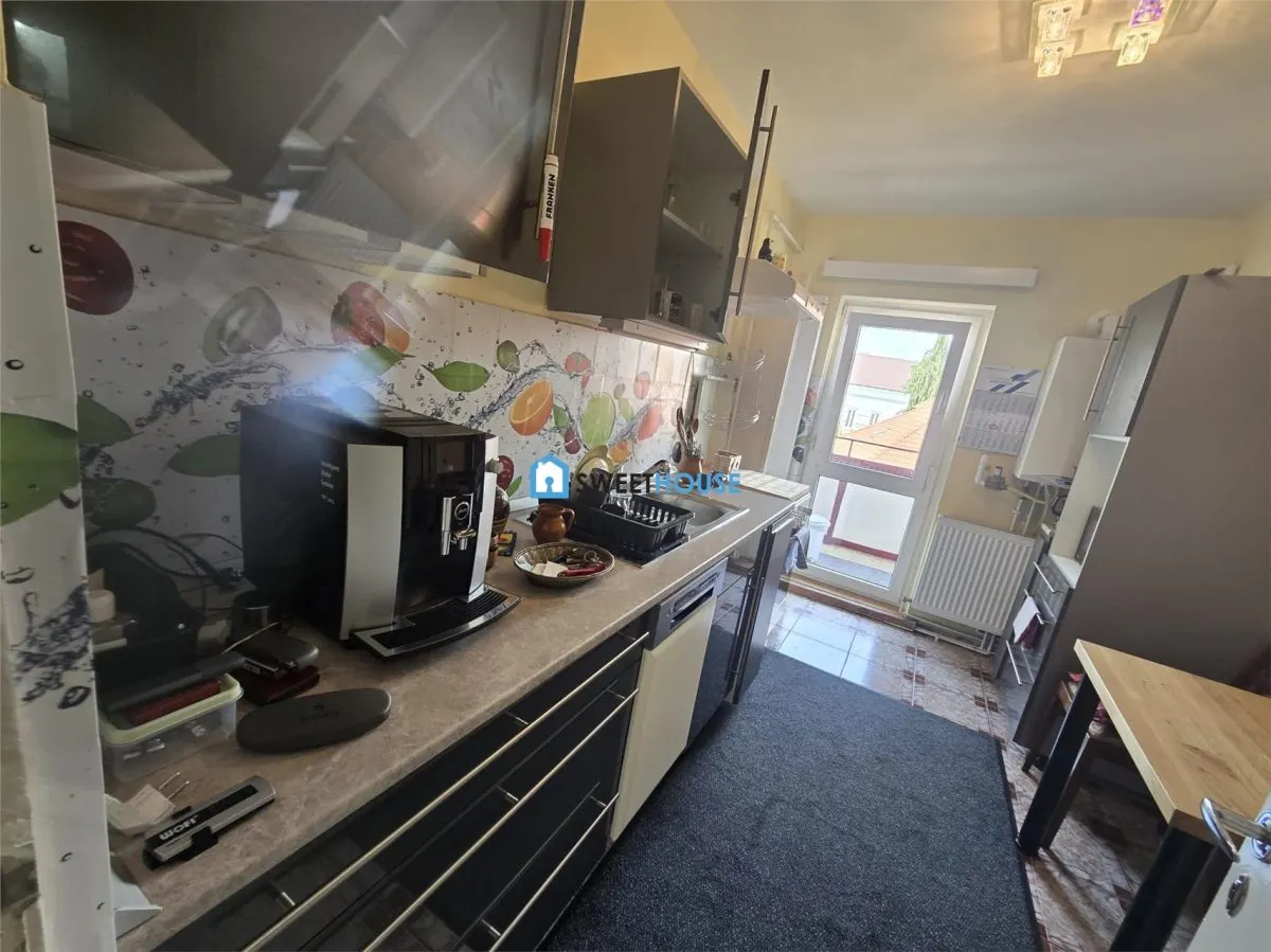 Apartament Spatios cu 3 camere - B-dul Unirii - foto 2
