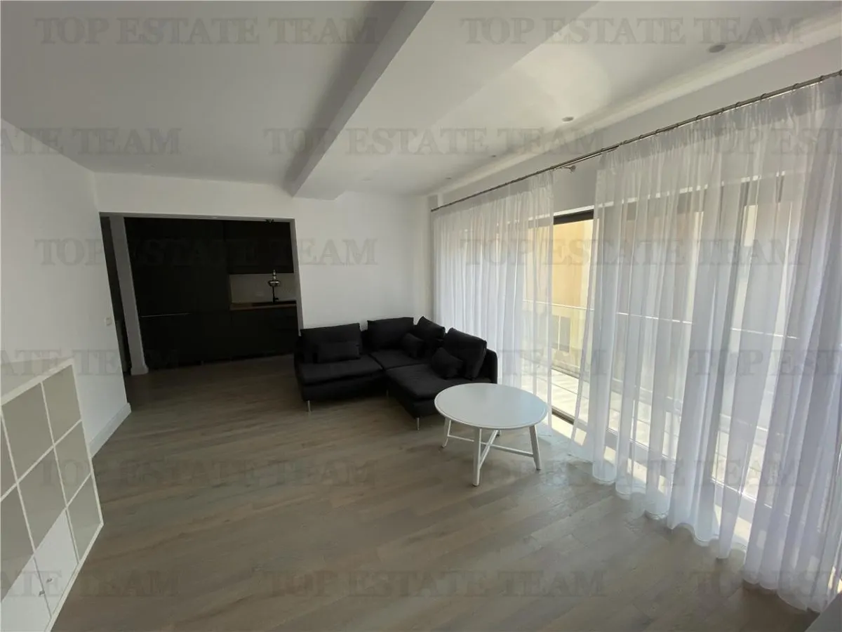 Apartament cu 3 camere de vanzare in Piata Victoriei - foto 1