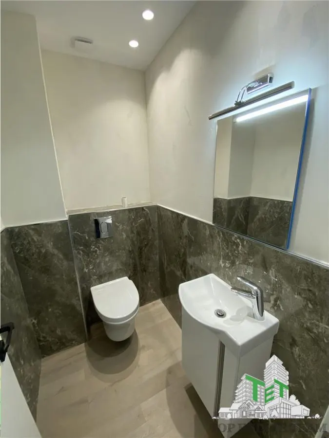 Apartament cu 3 camere de vanzare in Piata Victoriei - foto 11